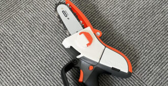 使って納得！🌿充電式ハンディチェンソーで庭仕事がもっと楽しくなる秘密🔧🌳